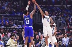 开云足球直播-关于76人碾压巴西男篮，乔治·希尔一己之力扛起全队的信息