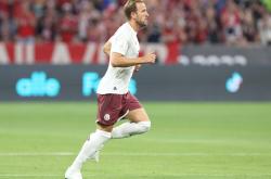 开云体育官方网站-利物浦险胜瓦伦西亚，哈里·凯恩三分雨点燃全场的简单介绍