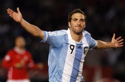 开云体育APP下载-北欧铁锤粉碎仙人掌防线，莱万独舞，芬兰战术碾压墨西哥