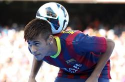 开云体育官网-奥斯梅恩一锤定音，波兰铁骑强压红牛狂奔