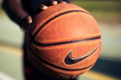 开云体育登录-蛰伏与绽放，当米切尔在总决赛舞台化身黄蜂，轻取快船