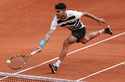 开云足球直播-法国网球队横扫澳大利亚网球队，阿尔卡拉斯绝境逆转的简单介绍