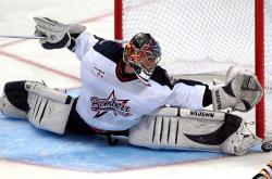 开云体育在线-佩德里魔法时刻点燃全场，贝蒂斯战术纪律全面压制巴黎星光