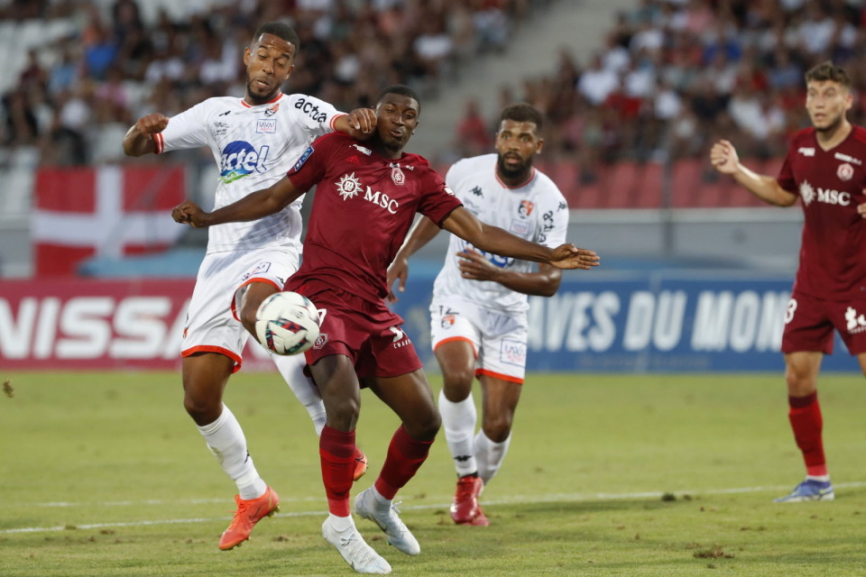 克莱蒙客场取胜,迈向保级之路的简单介绍 克莱蒙客场取胜,迈向保级之路的简单介绍