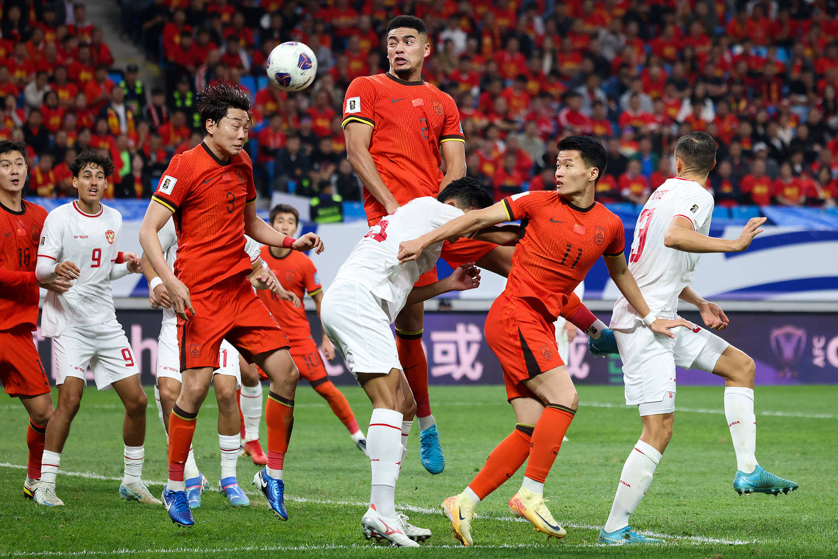 中国顶级足球俱乐部内讧事件频频曝光的简单介绍 中国顶级足球俱乐部内讧事件频频曝光的简单介绍