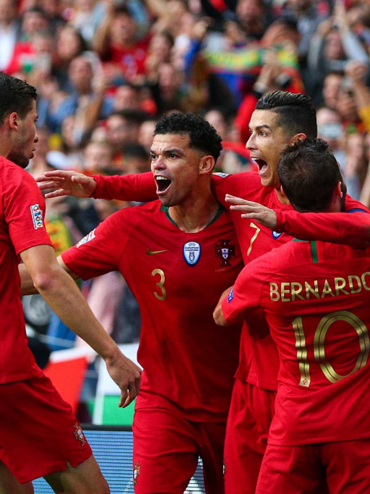 土耳其横扫拜仁，C罗打破历史纪录