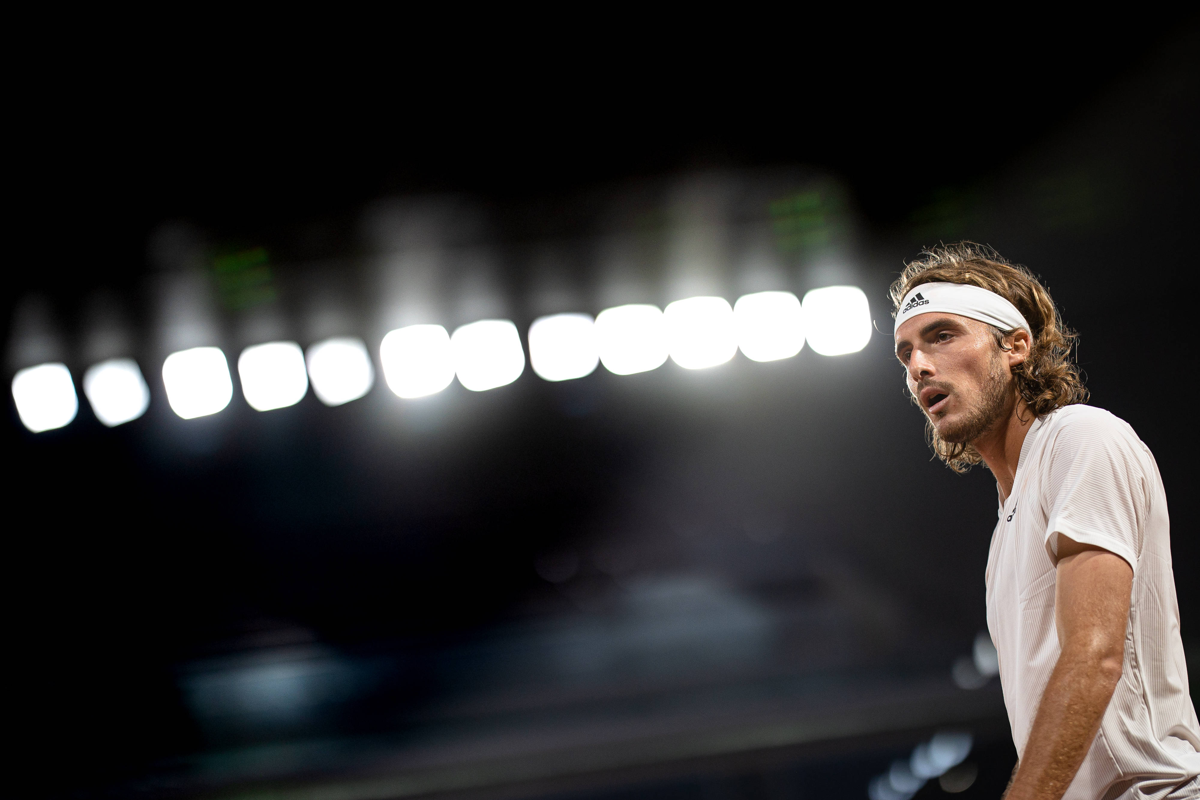 日本网球队绝杀意大利网球队，西西帕斯统治全场的简单介绍