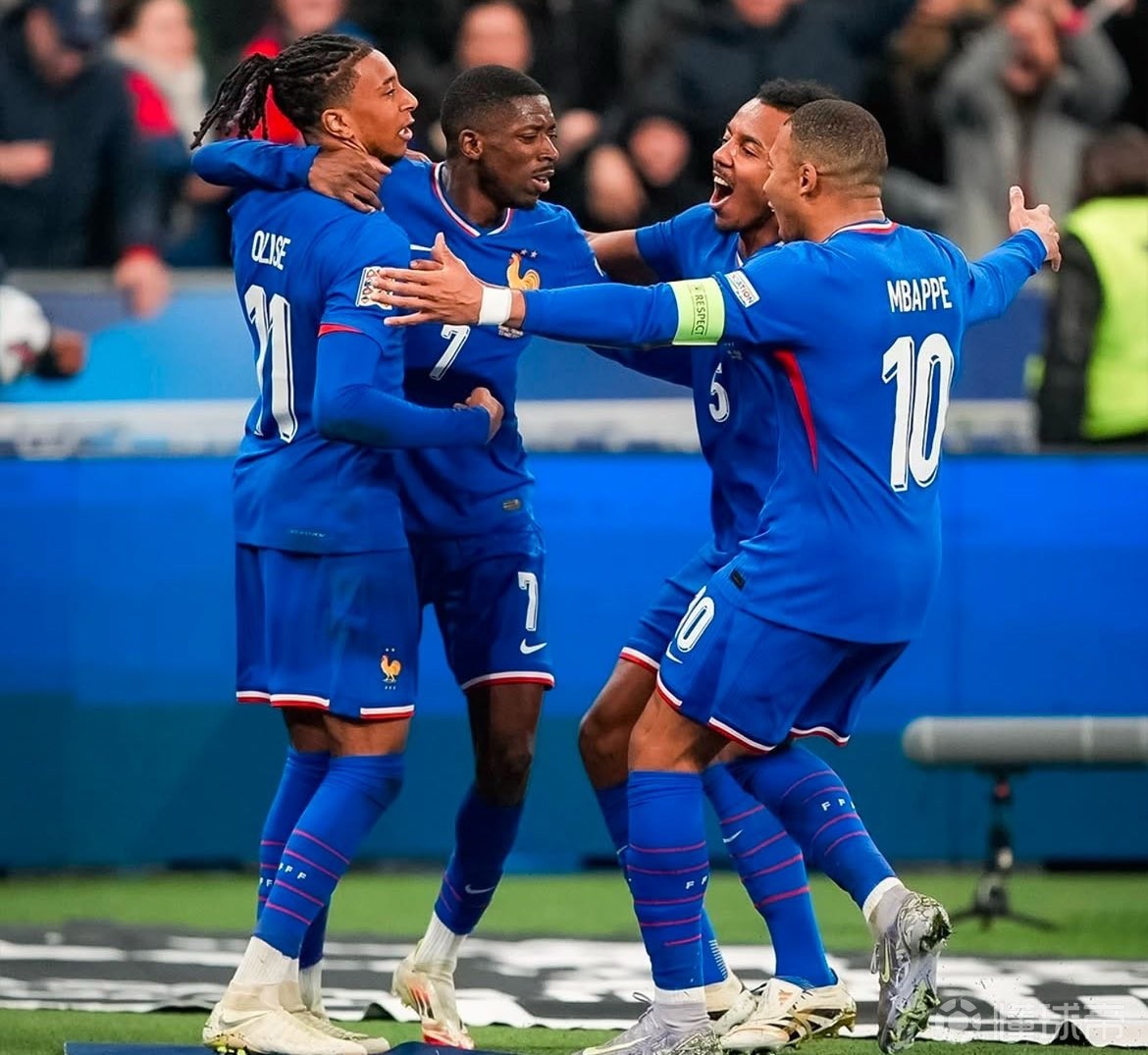 关于德国网球队鏖战法国网球队，克耶高斯统治全场的信息