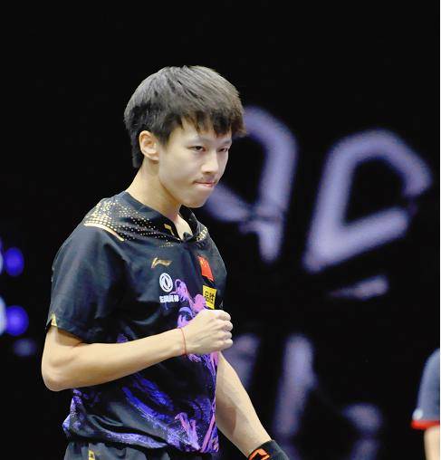 波兰队逆转日本队,波尔状态火热 波兰队逆转日本队,波尔状态火热