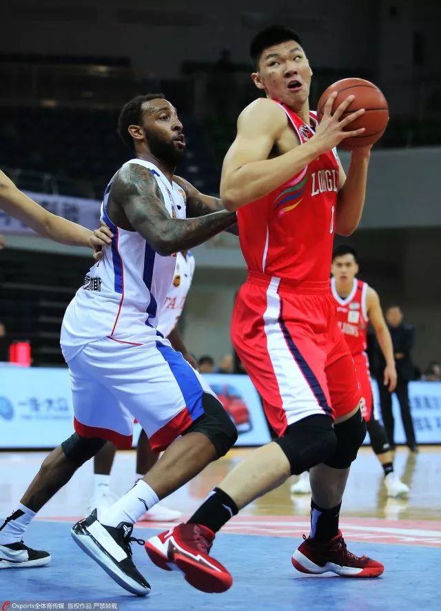 包含广州队完胜勇士，克莱状态火热的词条