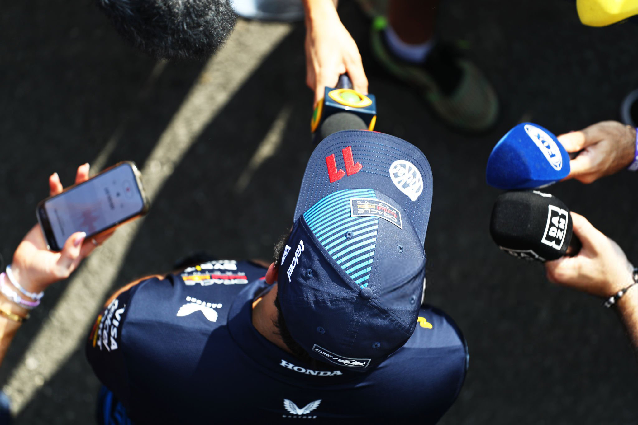 包含迈凯伦力克雷诺车队,佩雷兹刷新纪录的词条 包含迈凯伦力克雷诺车队,佩雷兹刷新纪录的词条