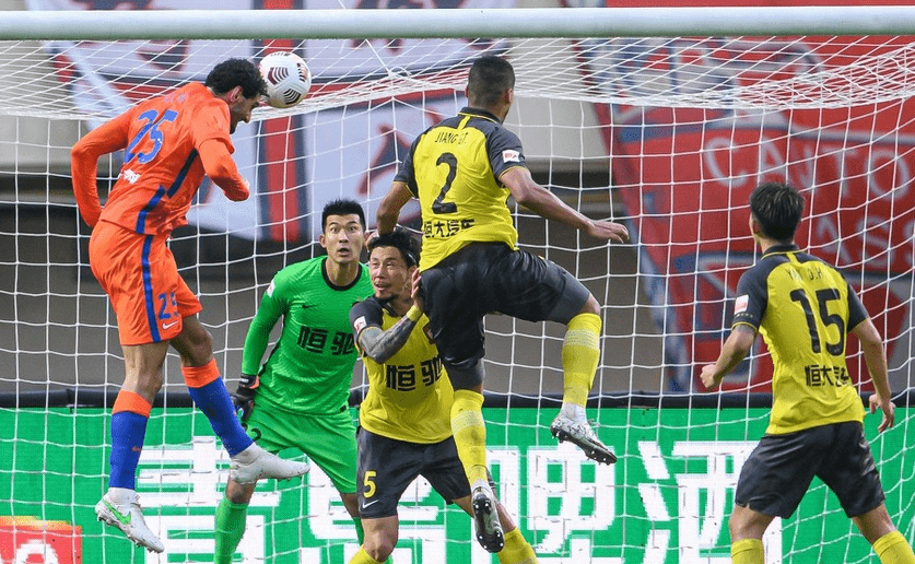 里尔客场力克南特,取得两连胜 里尔客场力克南特,取得两连胜