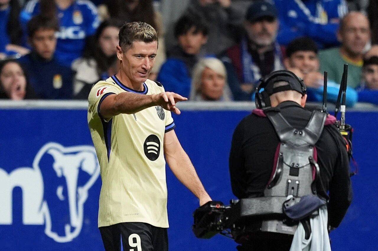 关于巴萨明星球员受伤，球队或将调整阵容的信息