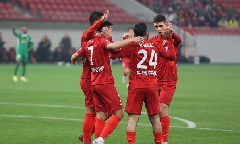 中国球队遗憾出局，亚冠梦碎八强的简单介绍