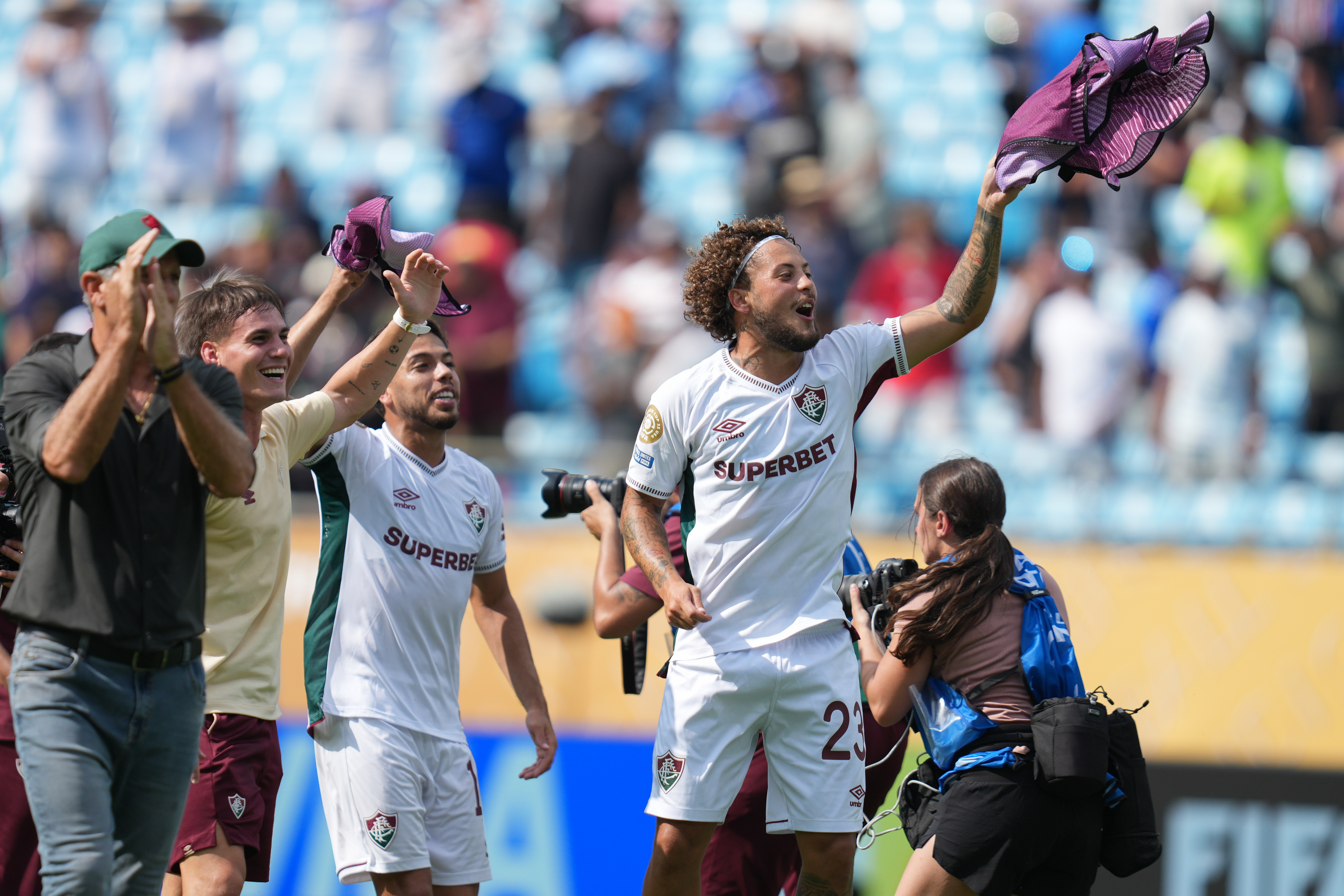 曼城完胜对手,晋级淘汰赛成定局 曼城完胜对手,晋级淘汰赛成定局