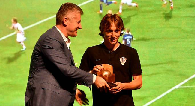 希腊碾压塞内加尔,莫德里奇高光表现的简单介绍 希腊碾压塞内加尔,莫德里奇高光表现的简单介绍