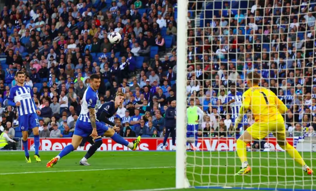 曼联战胜对手:英超联赛赢得三分 曼联战胜对手:英超联赛赢得三分