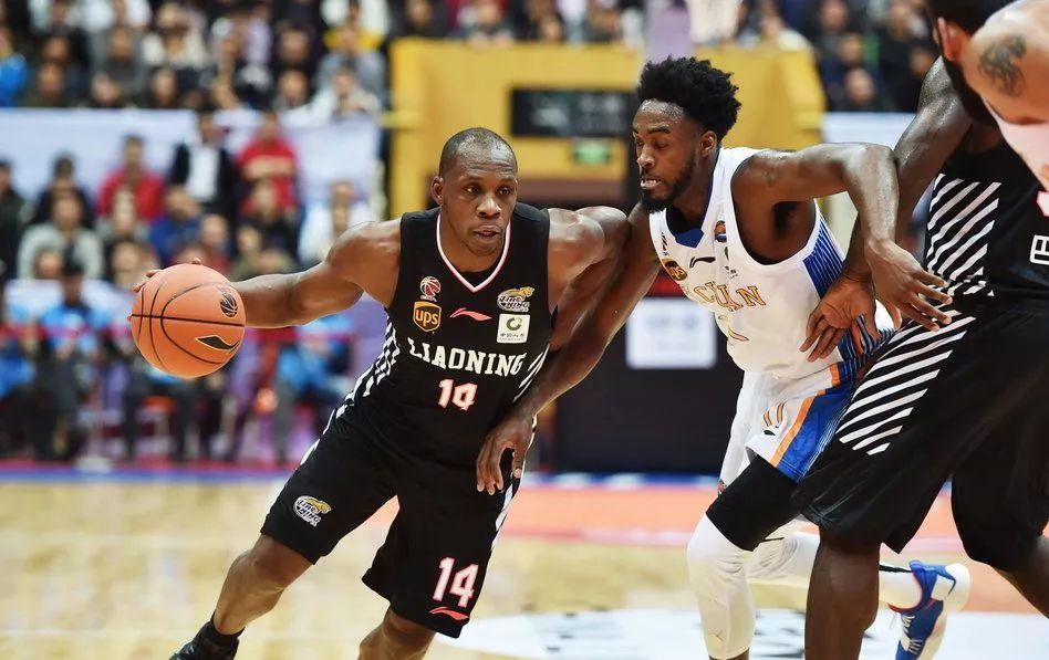 山西队鏖战辽宁队，范弗利特刷新纪录