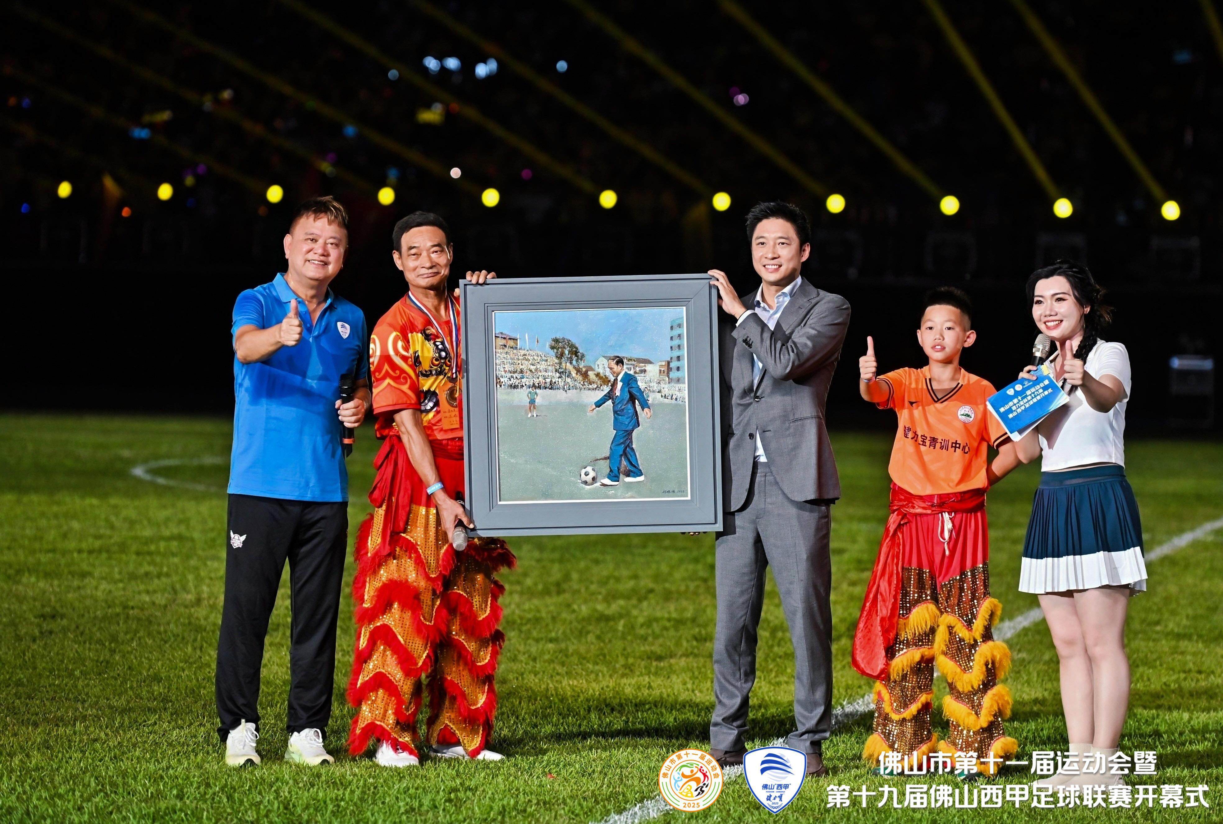 关于足坛风云再起，火热竞技燃烧全场的信息