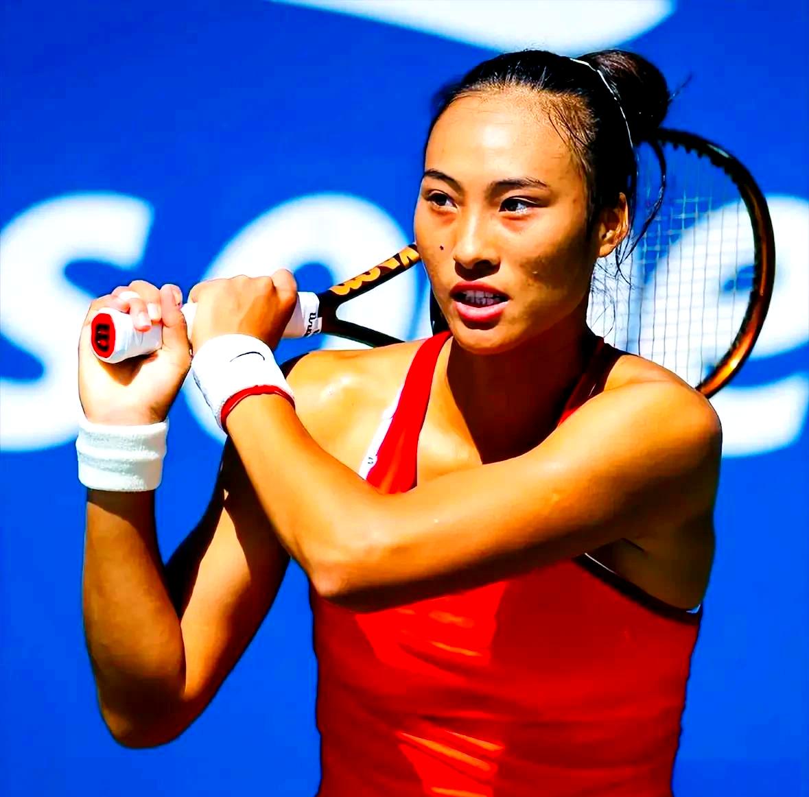 半决赛展望:女足球队争夺胜利 半决赛展望:女足球队争夺胜利