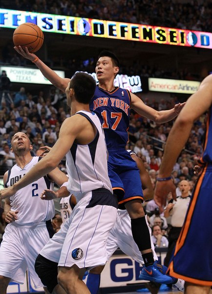 尼克斯横扫深圳队,易建联带队取胜 尼克斯横扫深圳队,易建联带队取胜